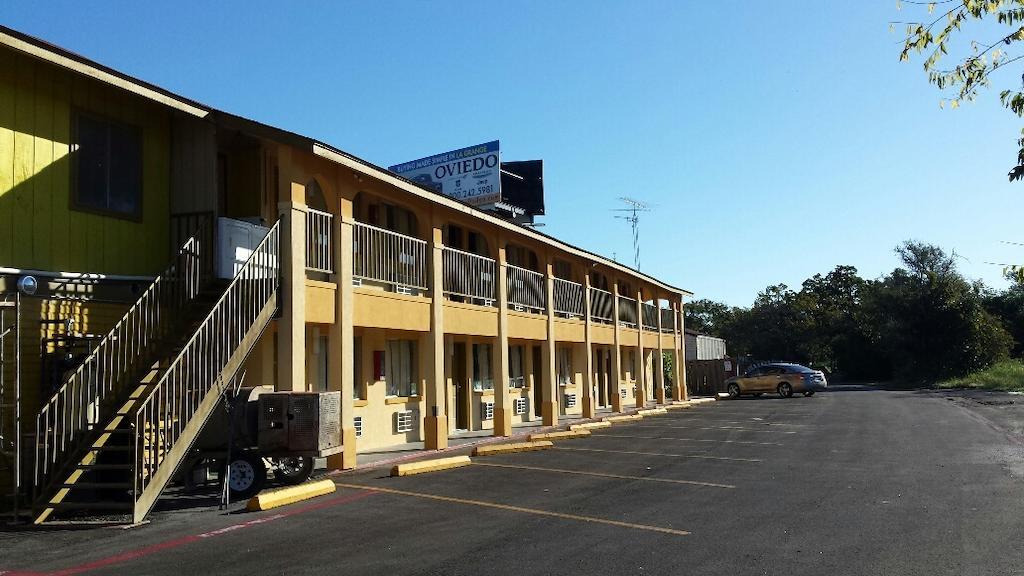 Carefree Inn Flatonia Exterior foto